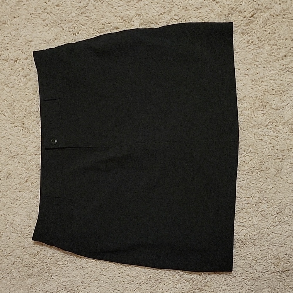 Black Eddie Bauer Women's Skort. Size 12 NWOT
